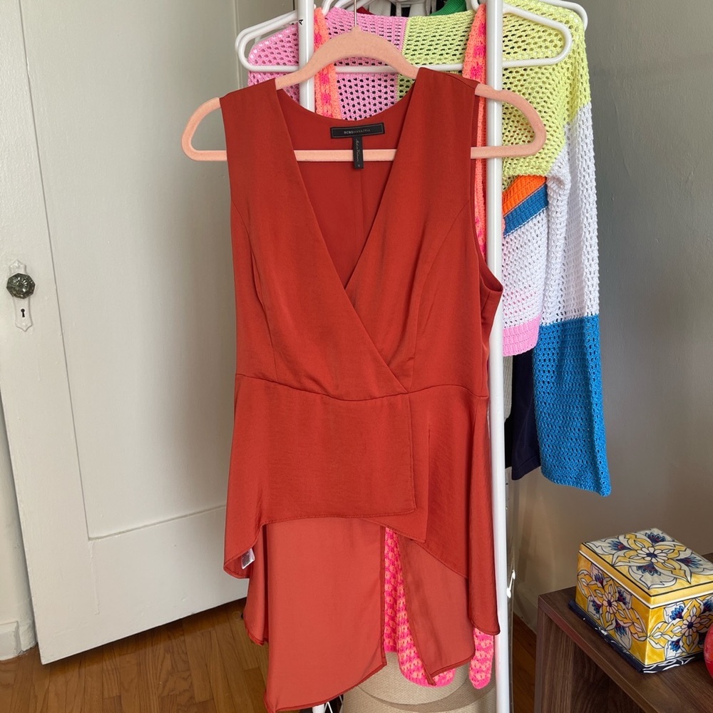 BCBGMAXAZRIA HI-LOW ORANGE BLOUSE